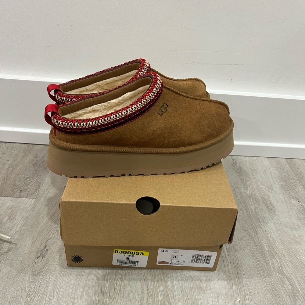 Ugg tazz size 8 - Picture 1 of 5